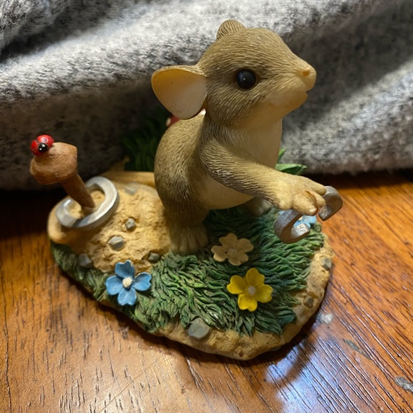 Fitz & Floyd Charming tails “ Give luck a shot” Mouse playing horseshoes - Picture 3 of 8